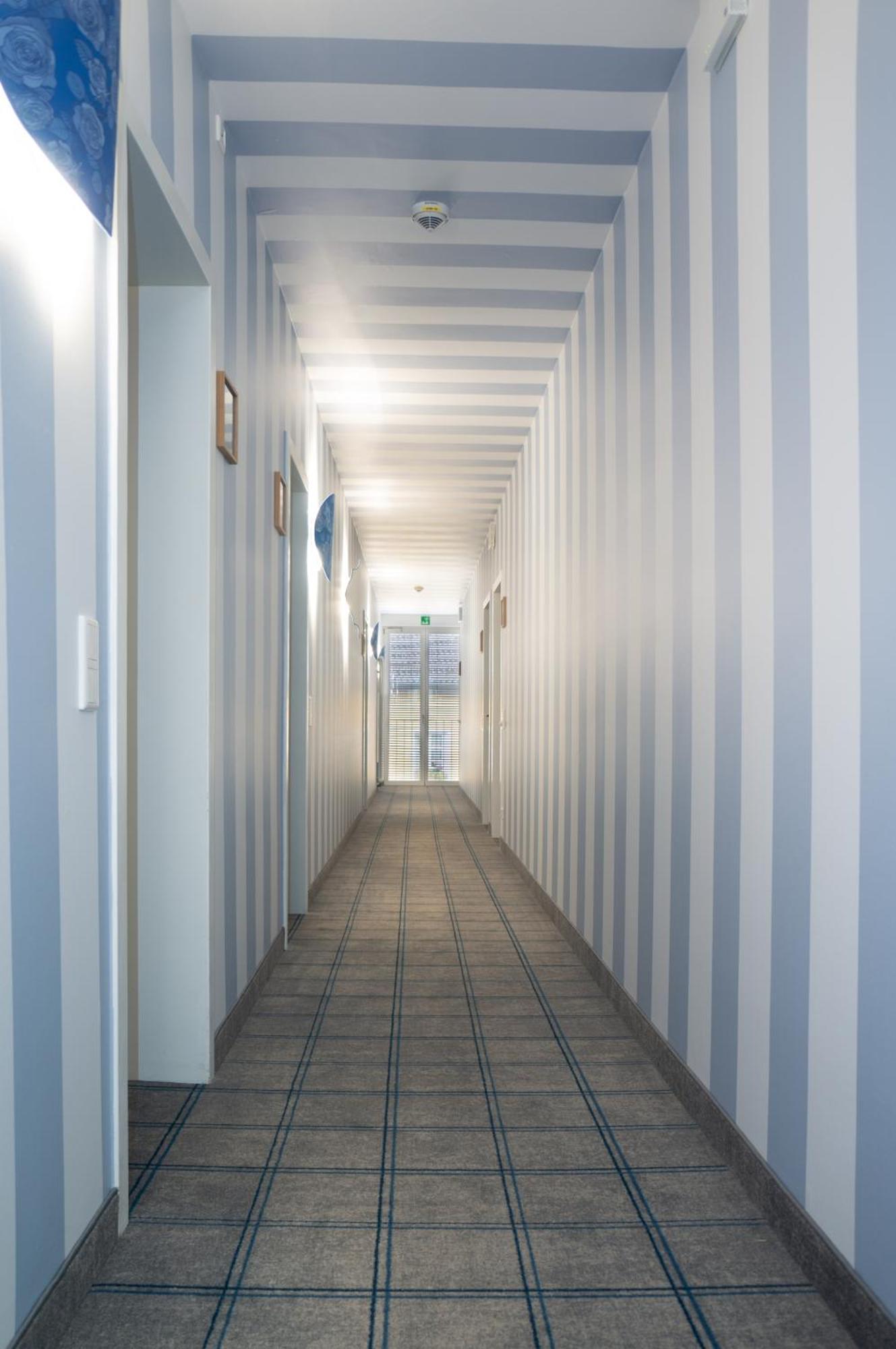 Hotel Koenig Ludwig II Garching bei Muenchen Exterior photo