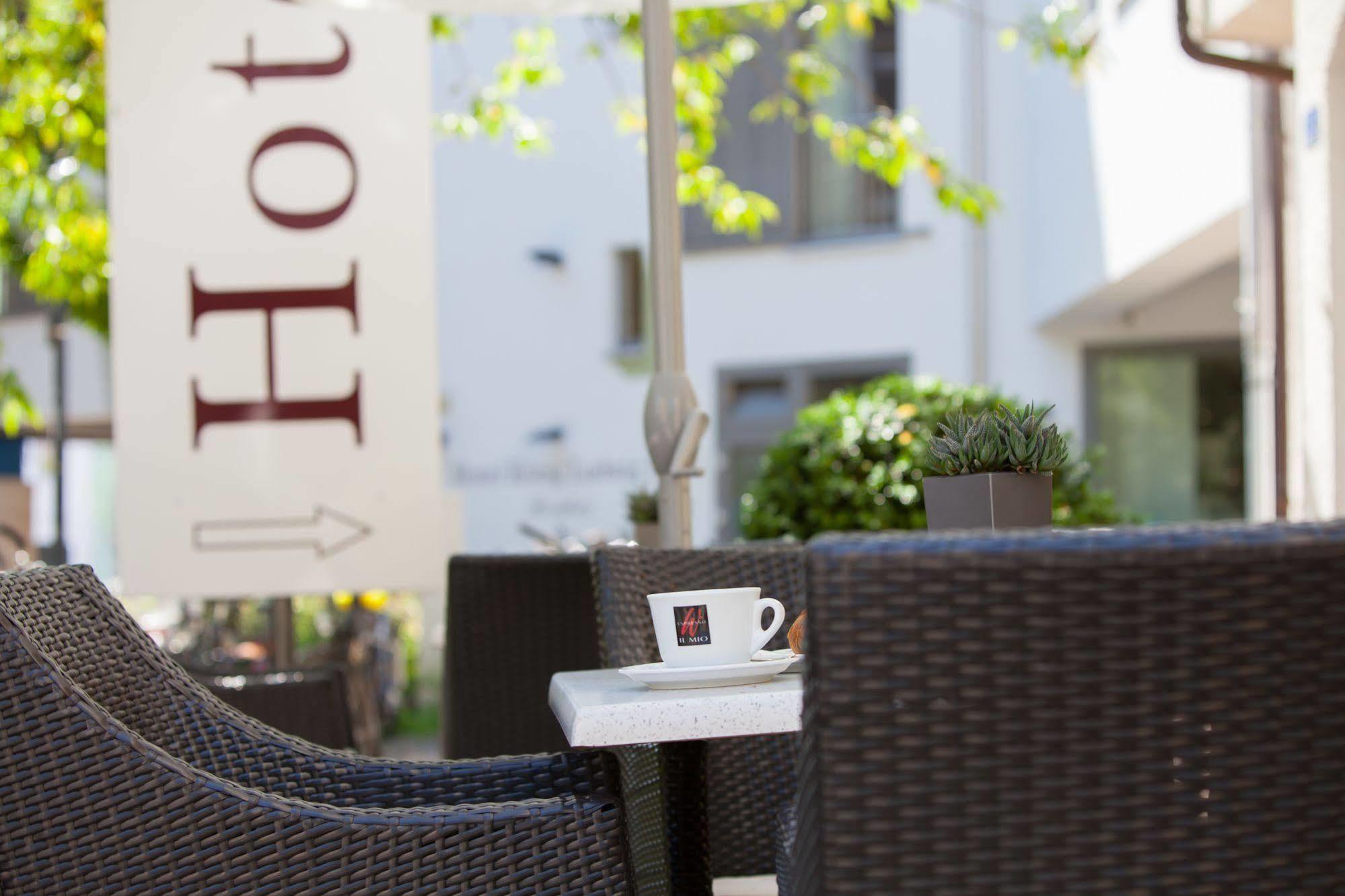 Hotel Koenig Ludwig II Garching bei Muenchen Exterior photo